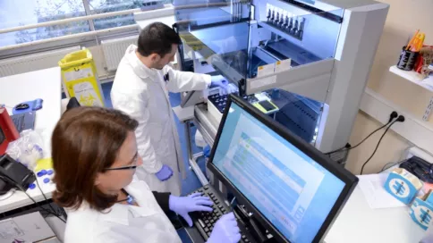 Réaliser une étude pour évaluer le risque de thrombose après une chirurgie oncologique digestive.